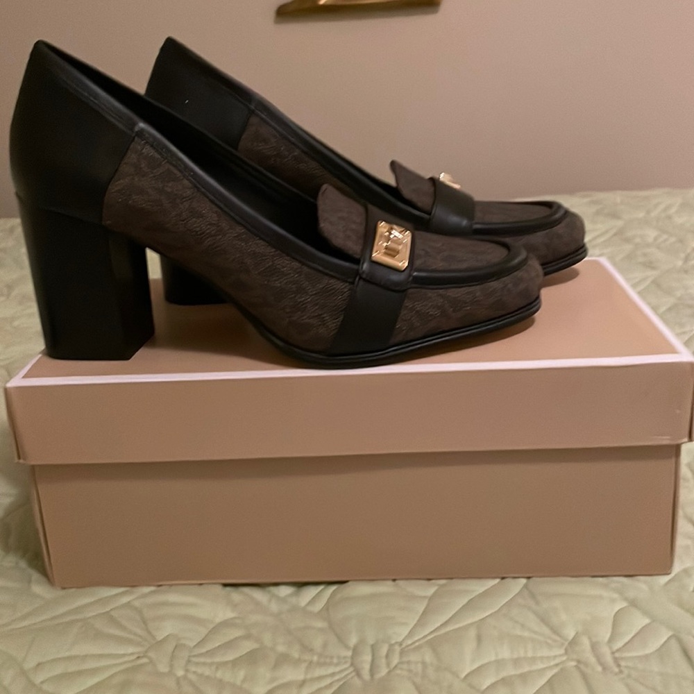 MICHAEL Michael Kors Padma Mid Loafer NIB Size 9.5